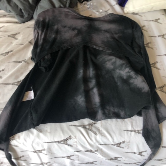 T shirt - Picture 2 of 2